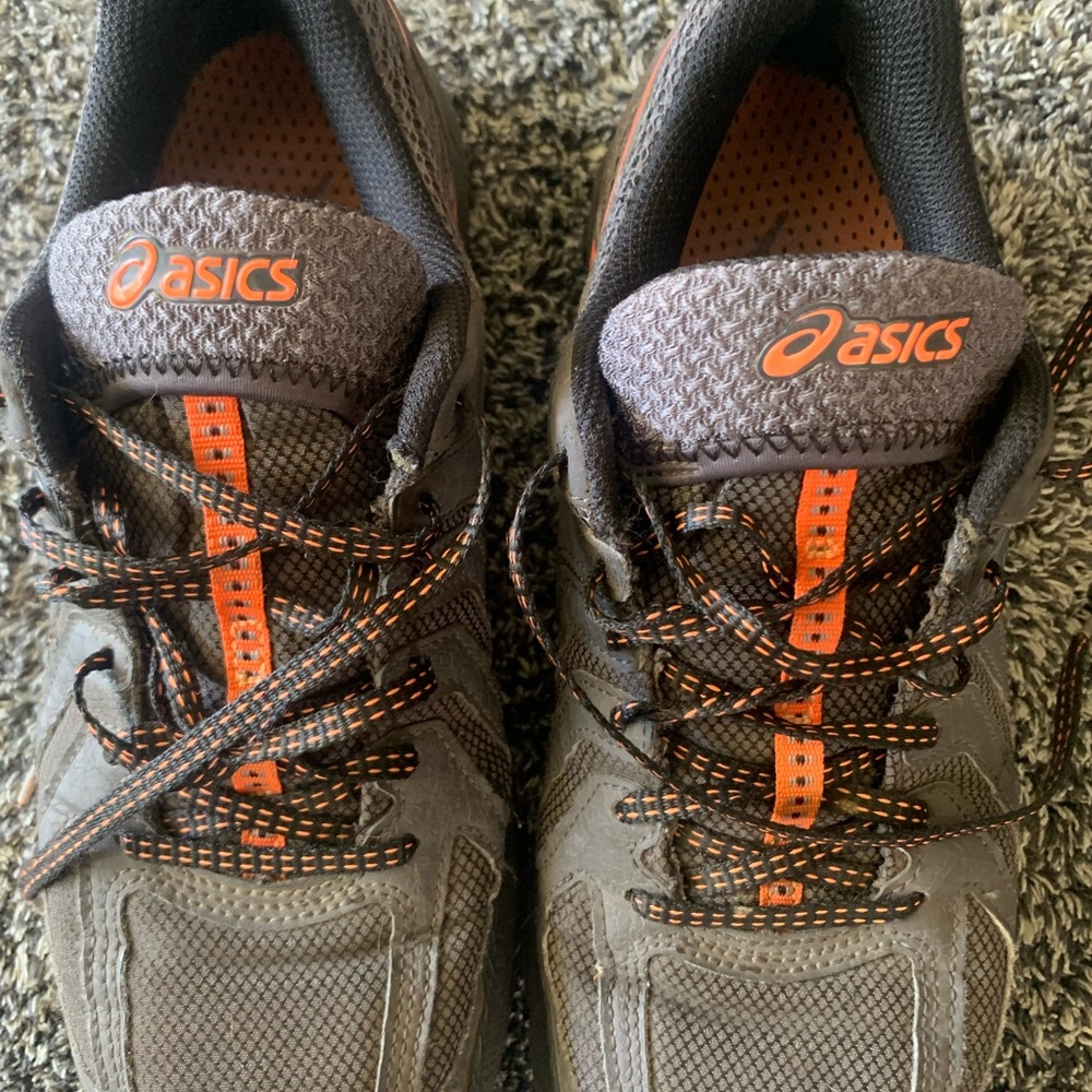 ASICS Men's Gray and Orange Athletic Shoes